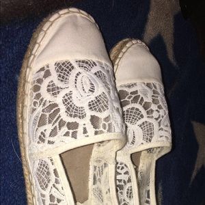 White lace flats